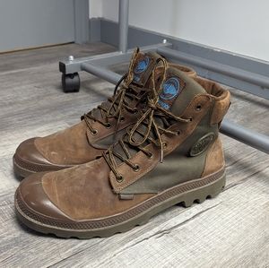 Palladium pampa cuff lux lace up